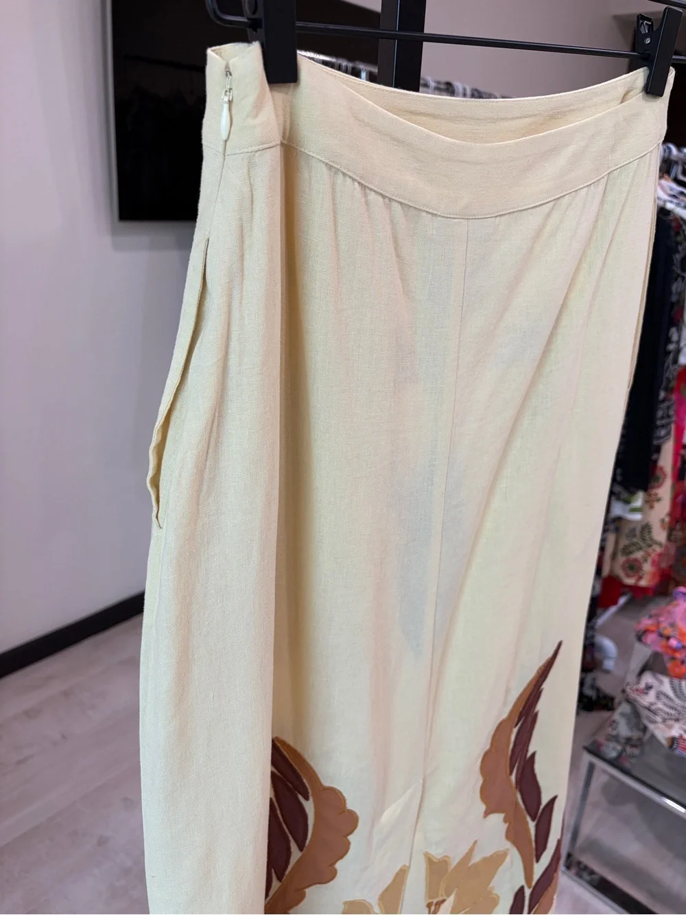 Farm Rio: SUMMER CUTWORK
SAND SKIRT - Picture 7 of 15